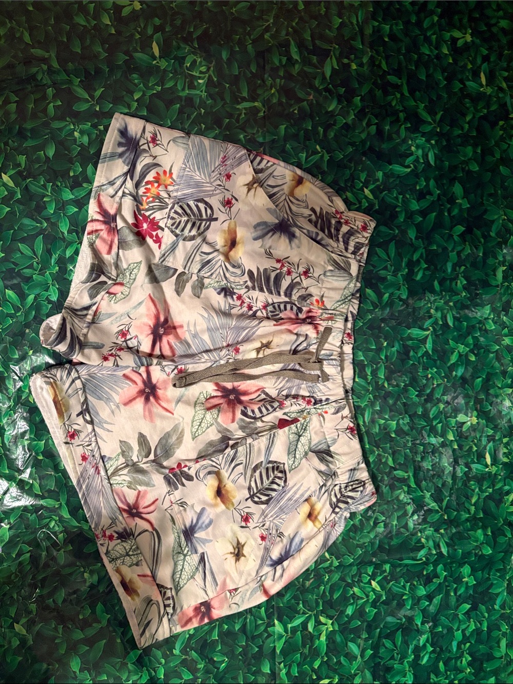 Tropical 🌴 Drawstring waistband Women’s Shorts